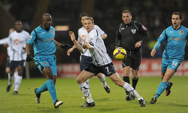 他们不仅仅 他们不仅仅