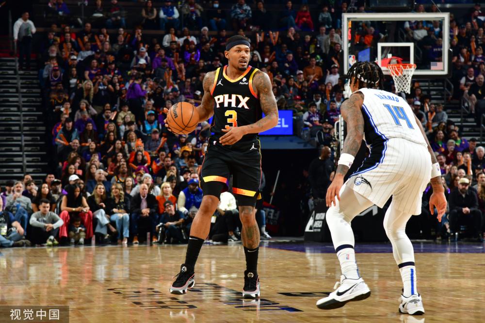 他的表现持 他的表现持